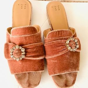 Woman And Ea Wy Sandals